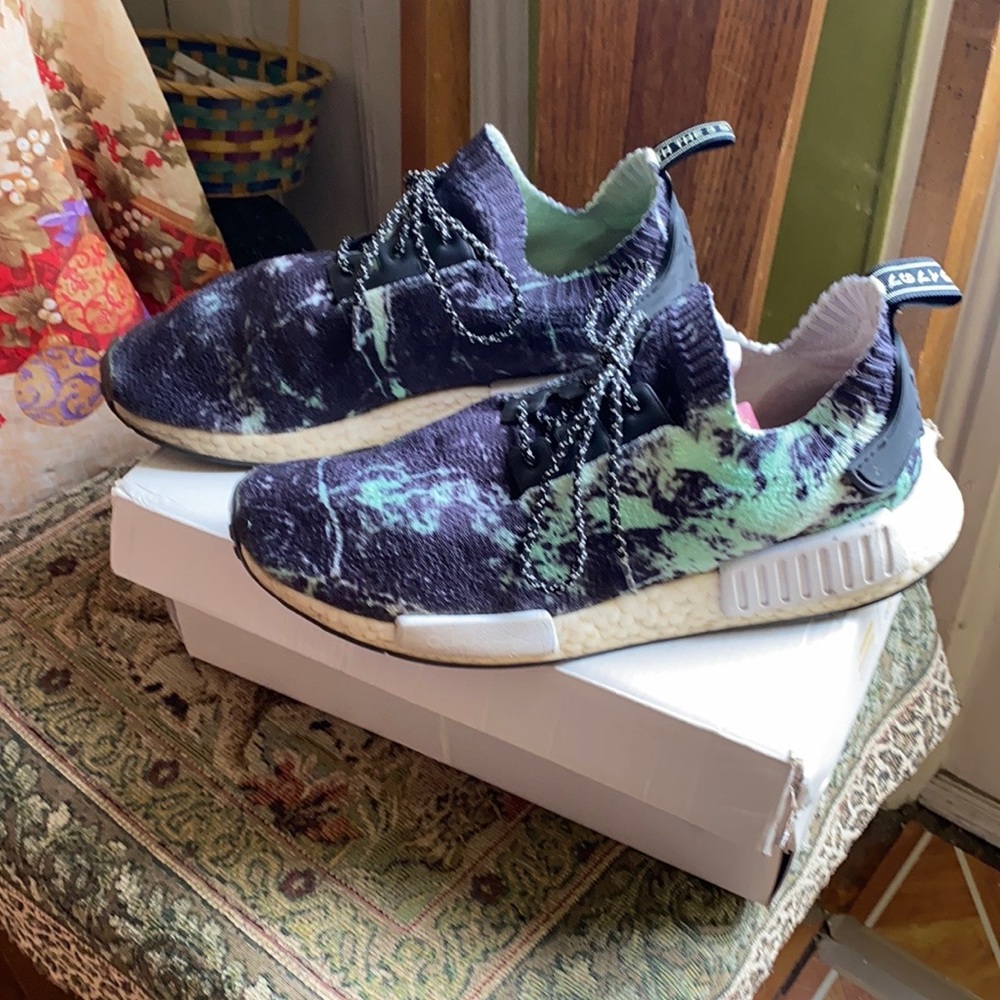Adidas mens snickers.